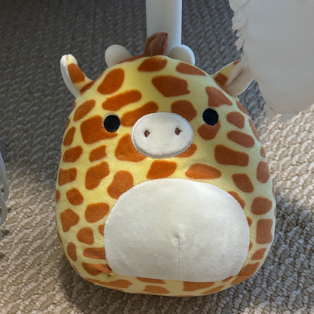Squishmellow Giraffe Plush Toy